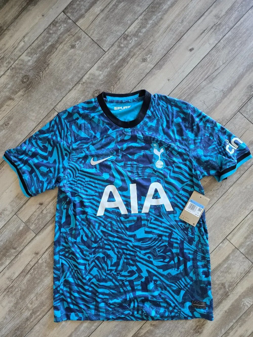 Tottenham Premier League Soccer Jersey Authentic Size Medium Blue NWT